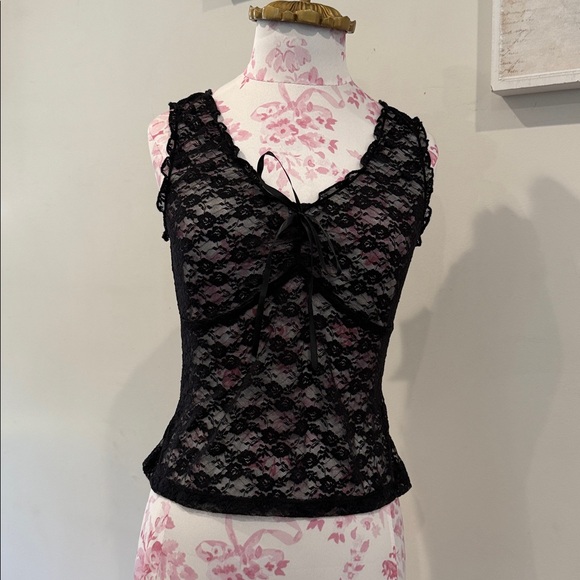 Brandy Melville Black Lace Tank Top - Picture 3 of 8